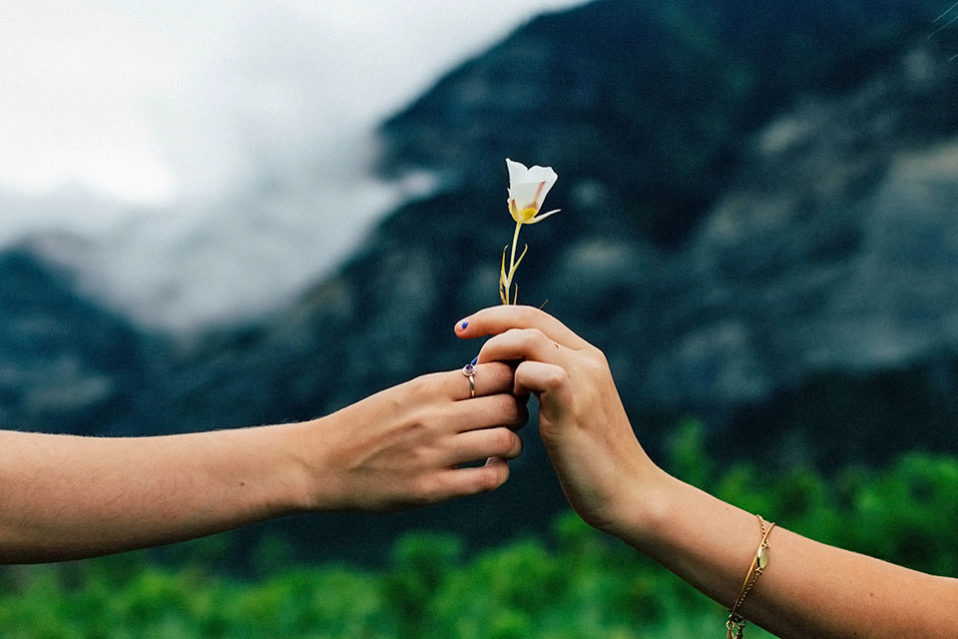 14 Community Acts Of Kindness Guaranteed To Spread Happiness Lucky Duck Foundation